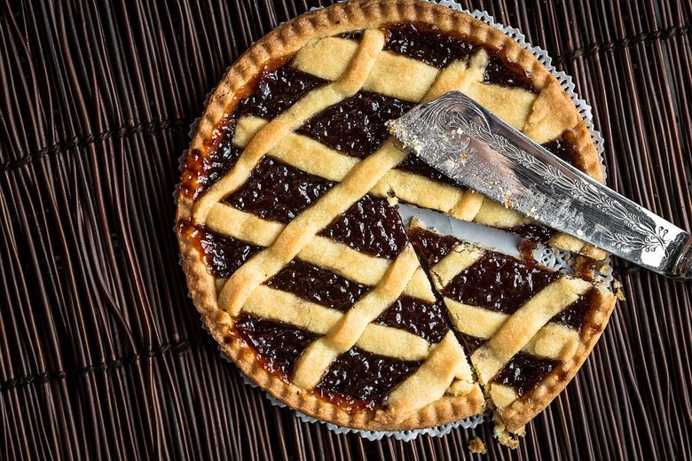 Pandișpan cu vișine. Are un gust dulce-acrișor și se prepară în câteva minute Pandișpan cu vișine. Are un gust dulce-acrișor și se prepară în câteva minute