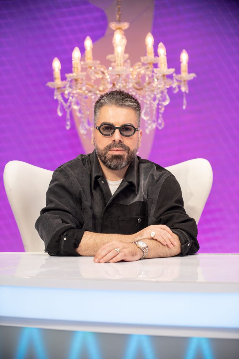 Cu tinuta la control! Maurice Munteanu, atent pana la cel mai mic detaliu, la styling-ul uneia dintre concurentele de la “Bravo, ai stil! Celebrities”