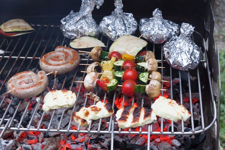 Cu ce înlocuim FOLIA DE ALUMINIU. "Aluminiul din hârtia de staniol alimentară este toxic pentru organism" Cu ce înlocuim folia de aluminiu