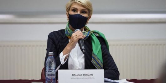 Raluca Turcan, despre plata pensiilor! Ministrul vine cu acuzații dure la adresa lui Cîțu: „Eşti dispus sa joci la poker banii de pensii”