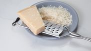 Cu ce se poate inlocui parmezanul