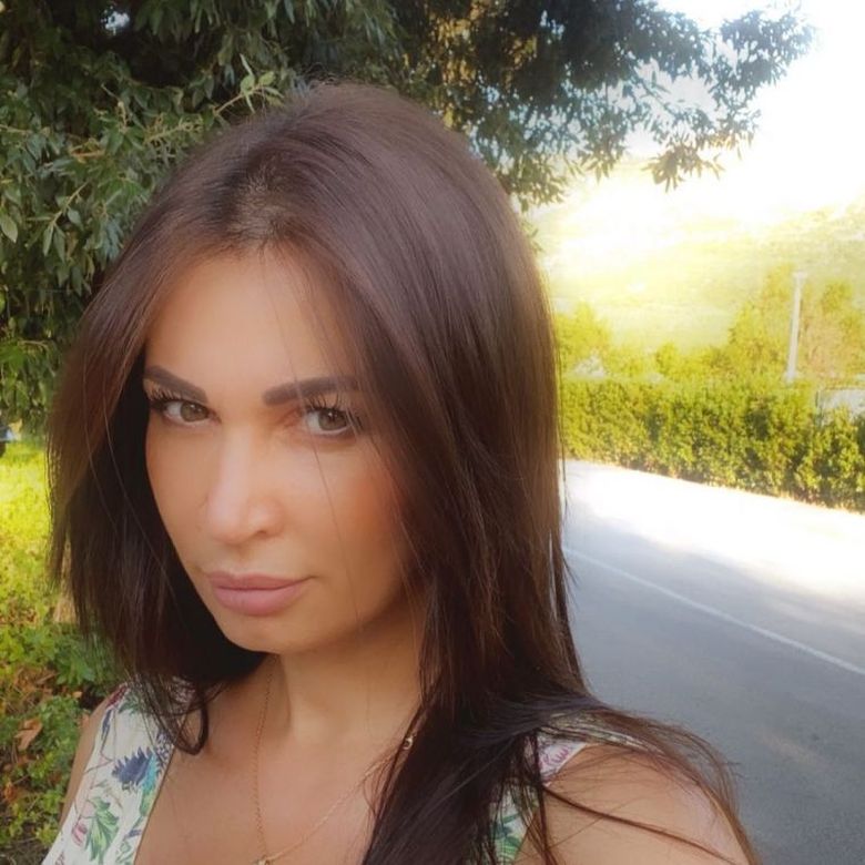 Nicoleta Luciu Nicoleta Luciu