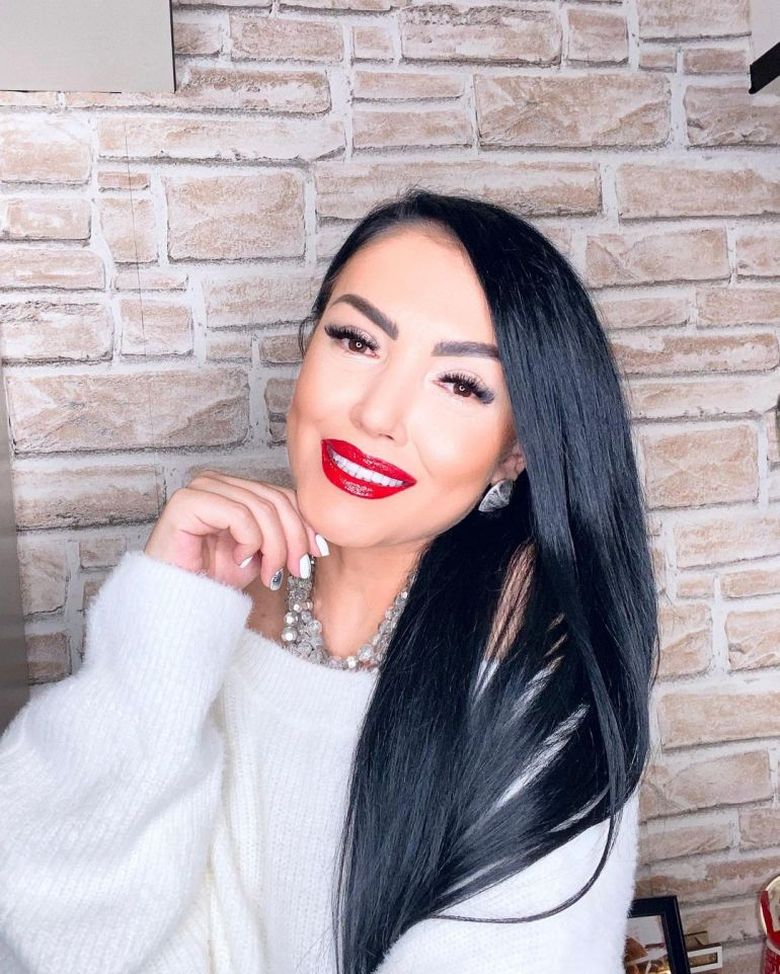 Andreea Mantea, asaltată cu mesaje de felicitări pentru sarcină