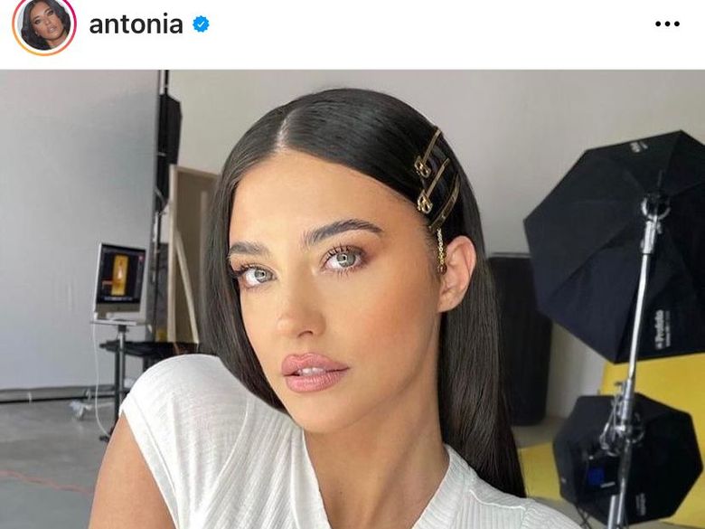 Așa arată Antonia nemachiată! Solista a dezvăluit secretul unui ten lipsit de imperfecțiuni Așa arată Antonia nemachiată! Solista a dezvăluit secretul unui ten lipsit de imperfecțiuni