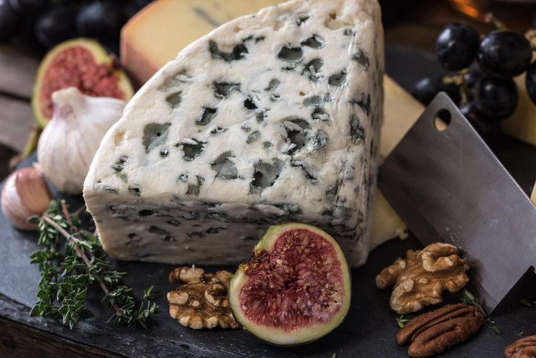 3 Rețete de mâncare pe care le poți face folosind gorgonzola