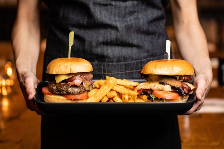 Care garnitura perfectă pentru burgeri. 