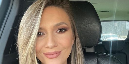 Cine este ADELA POPESCU. „Părinții mei au fost autoritari cu noi, dar nu-mi amintesc să ne fi bătut. Mama trebuie mereu să știe unde sunt''