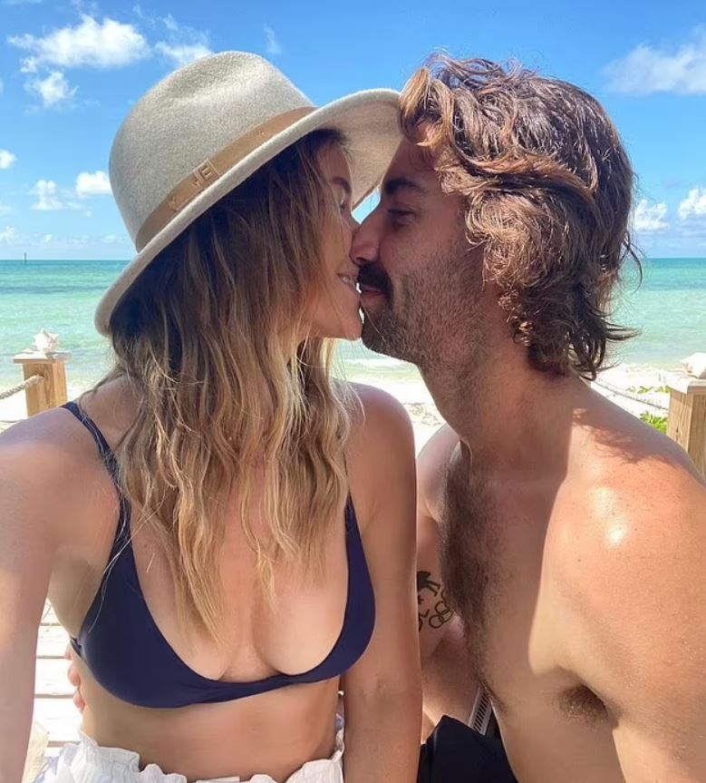 Brittany Hockley și Jordan Thompson s-au despărțit