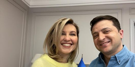 Cine este OLENA ZELENSKA, soția lui Volodimir Zelenski. „Soţul meu este mereu în prima linie, în timp ce eu mă simt mai confortabil în umbră.”