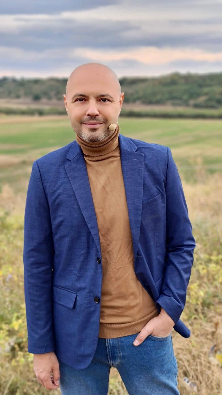 Cine este Mihai Mitoseru