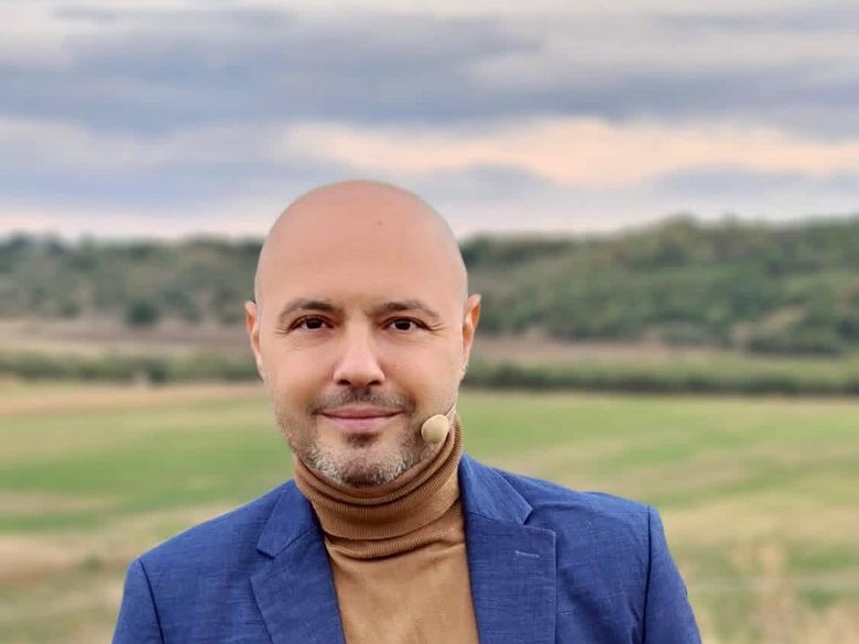 Cine este Mihai Mitoseru Cine este Mihai Mitoseru