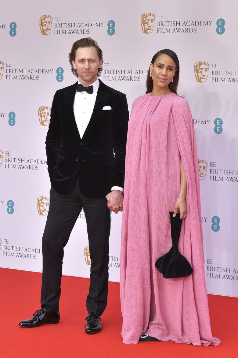 Tom Hiddleston s-a logodit cu actrița Zawe Ashton! Primele imagini