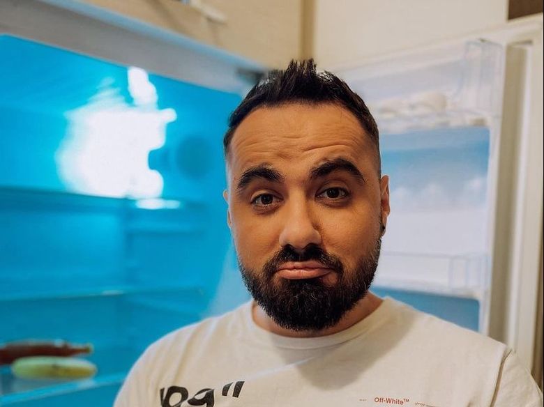 Cine este Emi de la Noaptea Tarziu Cine este Emi de la Noaptea Tarziu