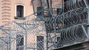 Ce inseamna cand te visezi la inchisoare