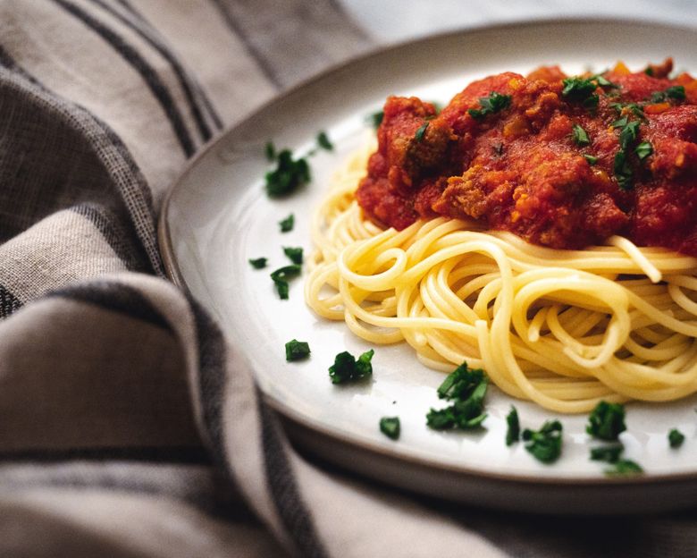 cu ce se mananca spaghetele