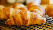cine a inventat croissantul