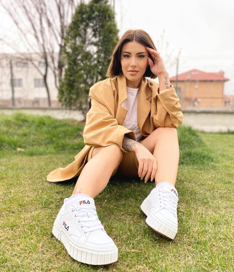 Nicoleta Nuca