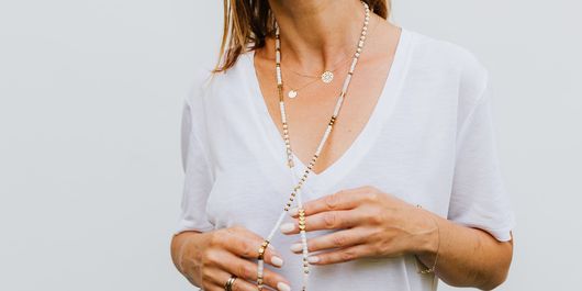 Cum alegi bijuteriile potrivite in functie de stilul tau vestimentar: idei care sa te inspire