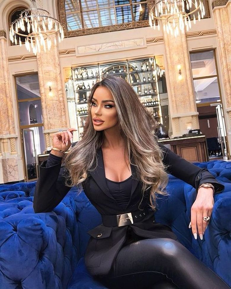 Cum o educă Bianca Drăgușanu pe Sofia