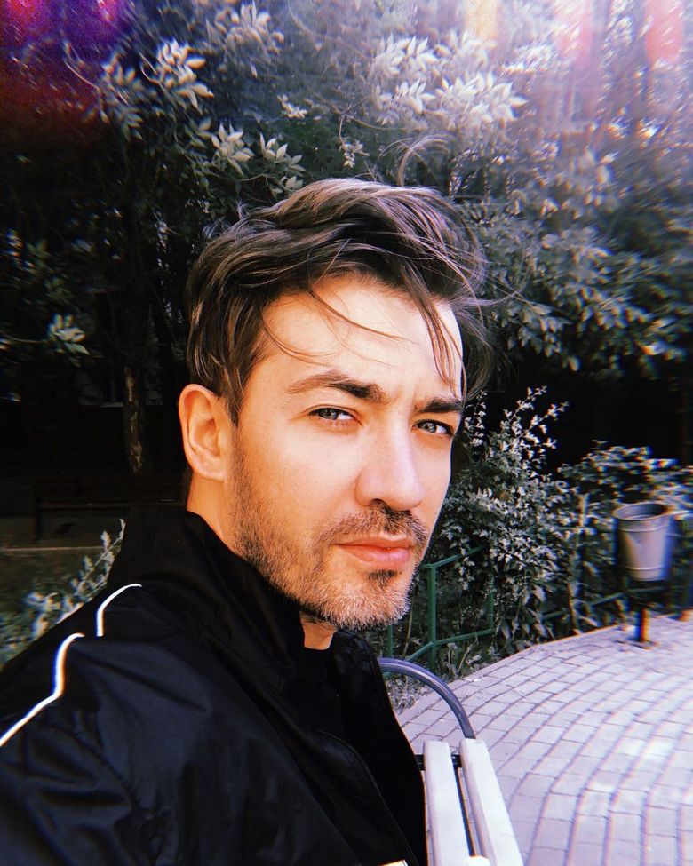 Arsenie Todiraş, dezvăluiri despre destrămarea O-Zone. „Când au început concertele cu bani mulţi, noi ne-am destrămat” Arsenie Todiraş, dezvăluiri despre destrămarea O-Zone. „Când au început concertele cu bani mulţi, noi ne-am destrămat”