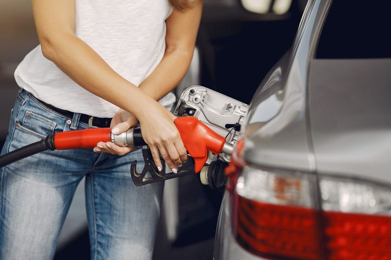 Proteste la carburant în mai multe orașe din țară! Metoda inedită folosită într-un oraş: „Eu am băgat de doi lei
