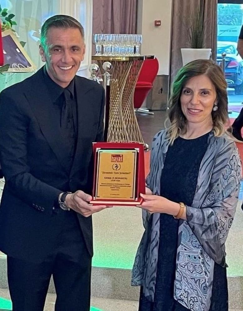 Kanal D, premiat aseara la Gala aniversara a prestigioasei publicatii “Hayat” Kanal D, premiat aseara la Gala aniversara a prestigioasei publicatii “Hayat”