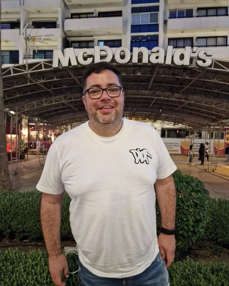 Răzvan Popescu și-a făcut operație de micșorare a stomacului! 