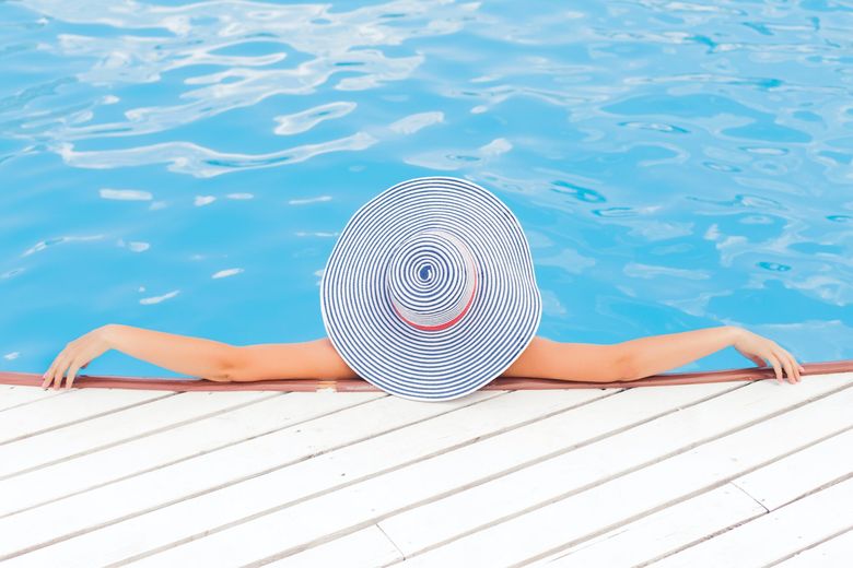 cum sa te machiezi la piscina
