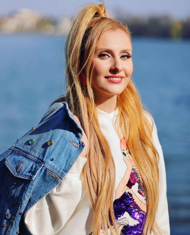 Cum își întreține Alina Sorescu fetele, după divorțul de Alex Ciucu