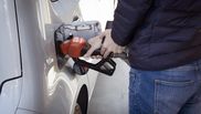 Carburantul se reduce cu 50 de bani de la 1 iulie