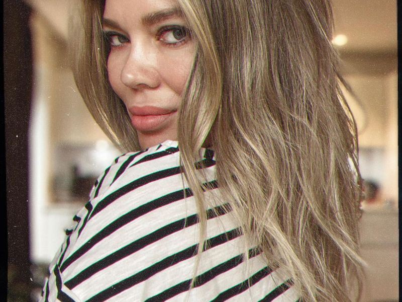 gina pistol bolnava