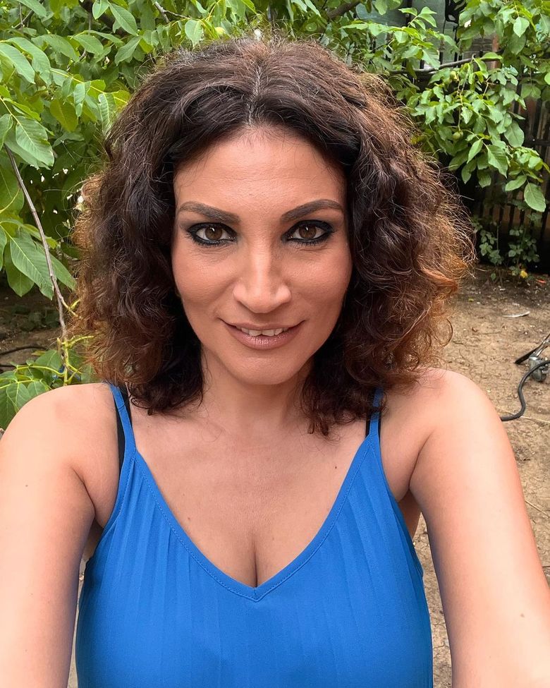 ioana ghinghina