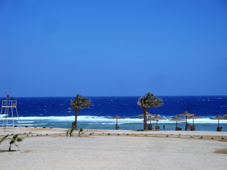 plaja hurghada s a redeschis