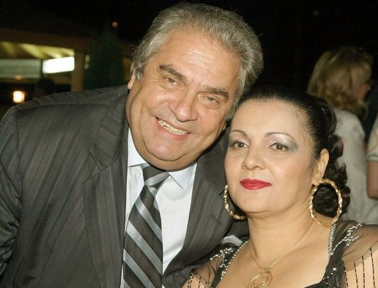 Aurel Păduraru i-a făcut Corneliei Catanga un cavou din marmură