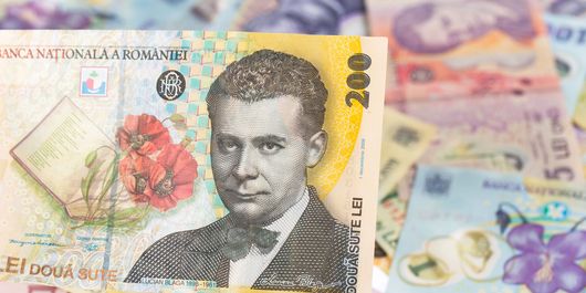 Anunț pentru pensionarii care vor să primească banii pe card! Ce se va întâmpla cu talonul de pensie