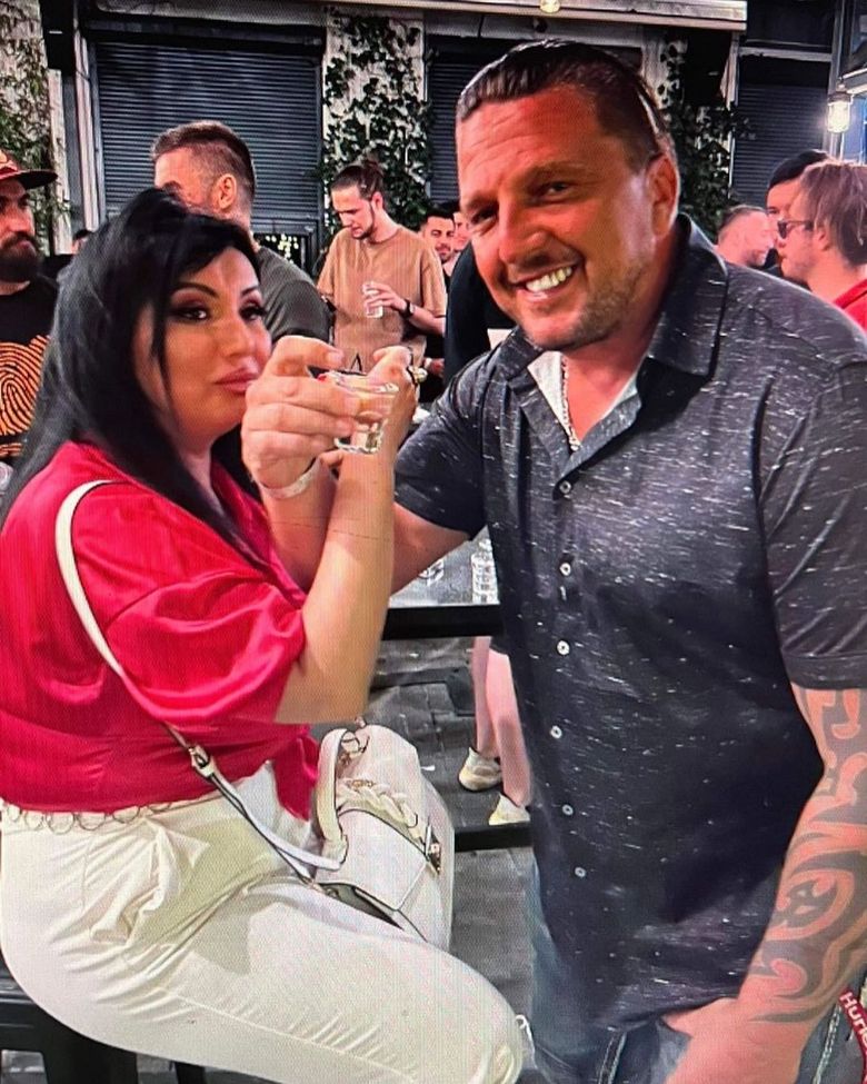 Adriana Bahmuțeanu și partenerul ei, George, s-au logodit!