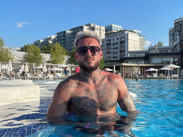 Alex Zănoagă, prima reacție după ce fiul său i-a spus tată lui Bobicioiu Alex Zănoagă, prima reacție după ce fiul său i-a spus tată lui Bobicioiu