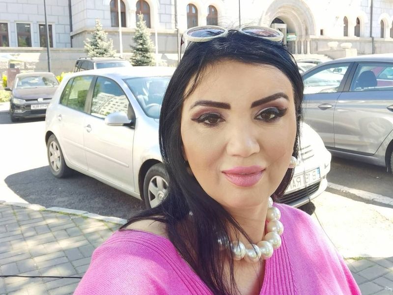 Adriana Bahmuțeanu, reacție dură pentru cel ce i-a spart conturile de pe rețelele de socializare