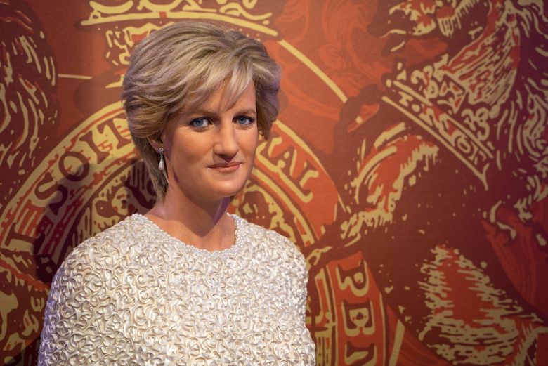 Prințesa Diana printesa diana si regina elisabeta