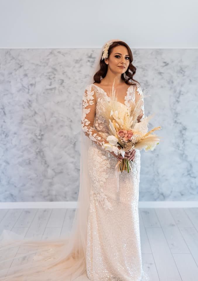 Adela Loredana, t&acirc;năra &icirc;n v&acirc;rstă de doar 25 de ani