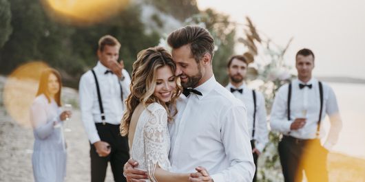 Cele mai inedite daruri de nuntă pe care să le oferi mirilor dacă nu vrei să pui bani în plic