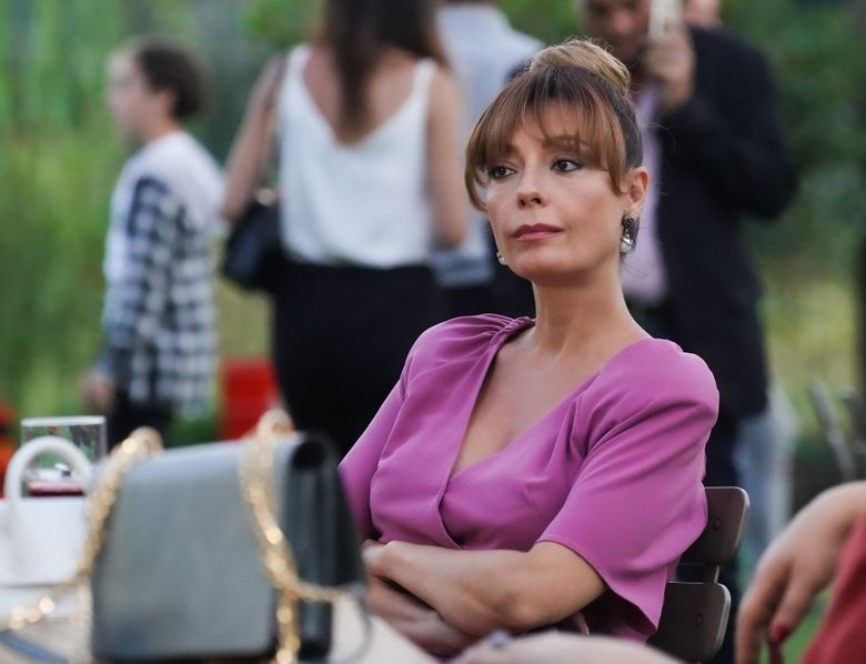 Gest extraordinar făcut de actrița Özge Özder, Derya, din serialul Gest extraordinar făcut de actrița Özge Özder, Derya, din serialul