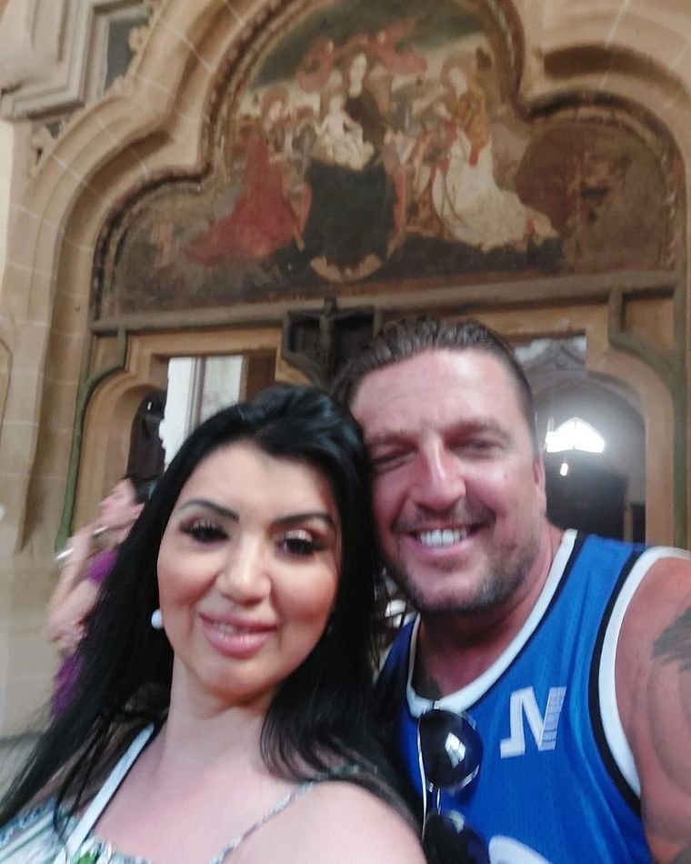 Adriana Bahmuțeanu și George, iubitul ei din America, au am&acirc;nat nunta.