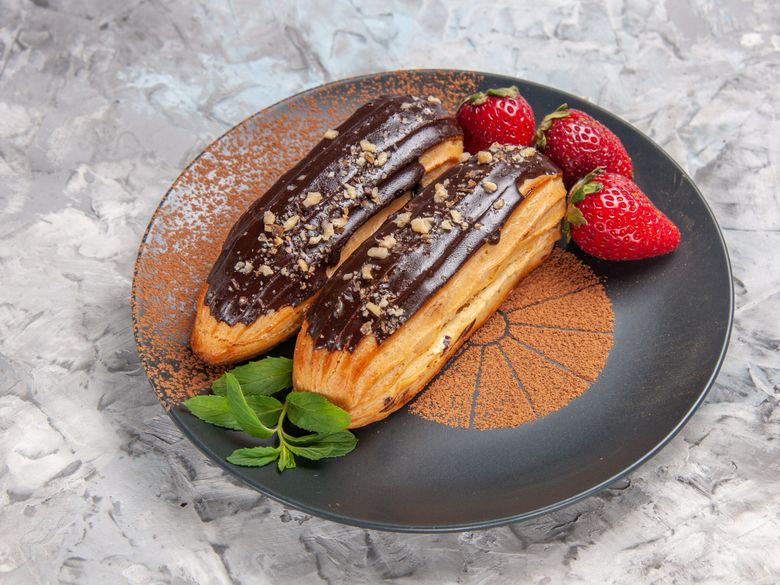 Rețetă delicioasă de eclere cu ciocolată și cremă de vanilie reteta delicioasa de eclere cu ciocolata si crema de vanilie