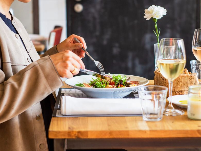 Majoritatea persoanelor urmează un intermitent fasting, în dorința de a scăpa de kilogramele în plus ce este intermitent fasting