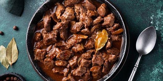 Rețetă delicioasă de gulaș, tocana tradițională a maghiarilor