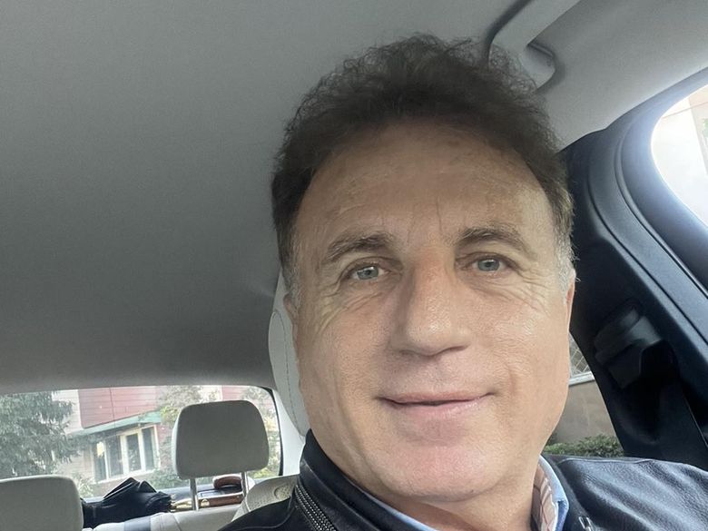 Constantin Enceanu, dispută cu sora lui Petrică Mîțu Stoian Constantin Enceanu, dispută cu sora lui Petrică Mîțu Stoian. “Știu că e supărată.”