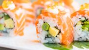 sushi cu somon