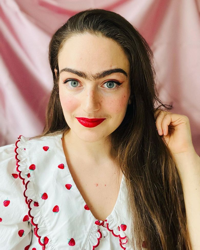 „Nu îmi pasă ce cred oamenii.” Care este motivul pentru care o femeie nu se epilează și nu se pensează