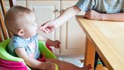 Ce trebuie să faci atunci când bebelușul refuză mâncarea